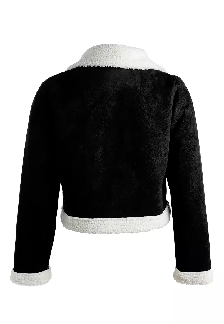 Jaket Sherpa Kerah Lebar Warna Hitam