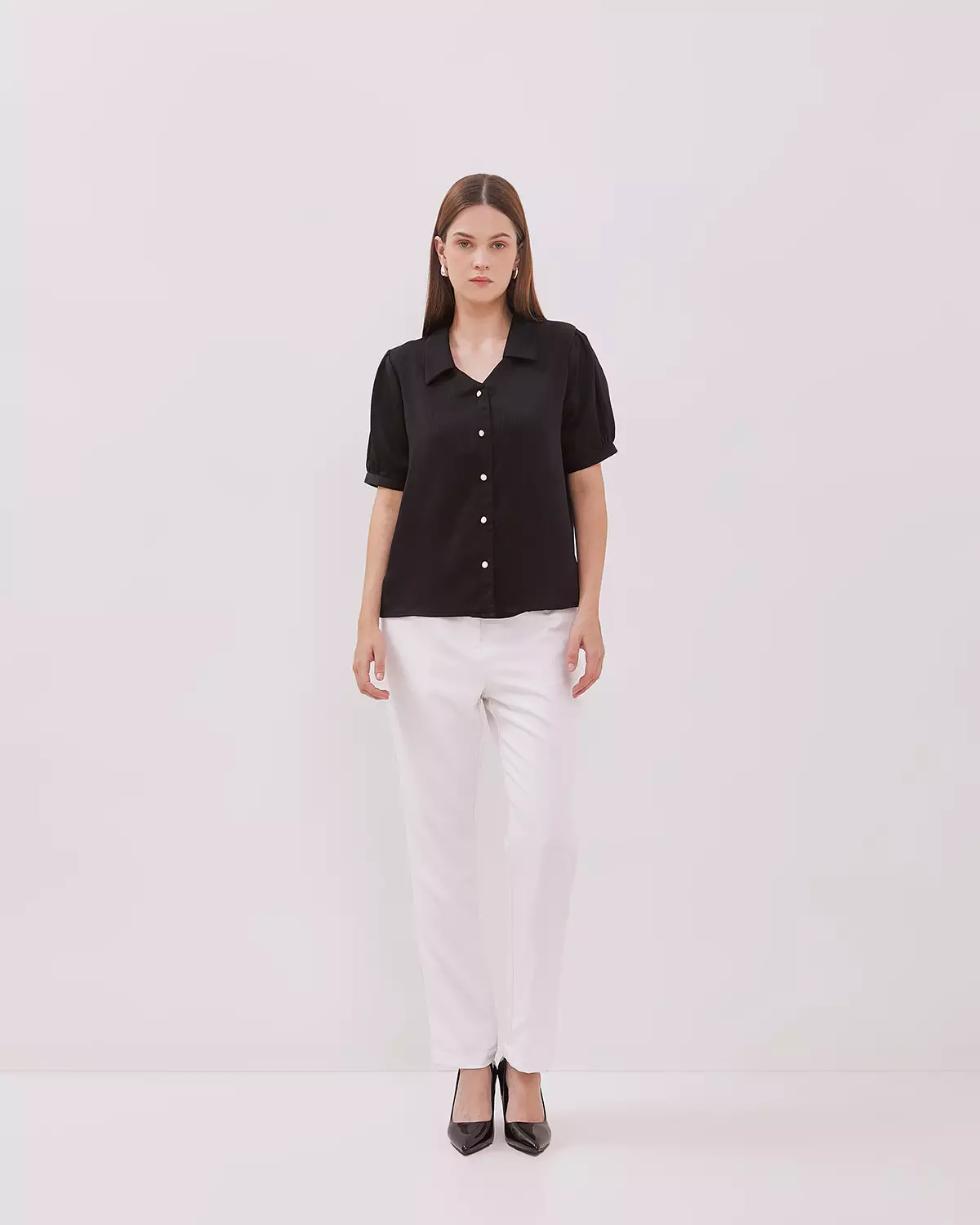 WOMEN'S BLACK SHORT SLEEVE BLOUSE