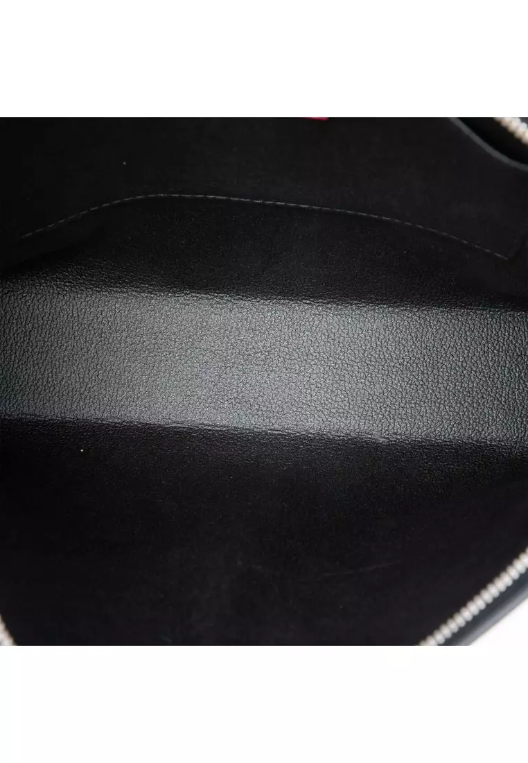 Pre-Loved Louis Vuitton Epi Toiletry Pouch 26