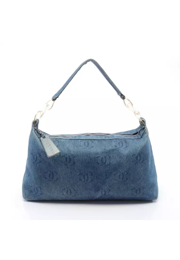 🇯🇵 Preloved Chanel Mini Sling classic flap Bag 17 cm Caviar skin