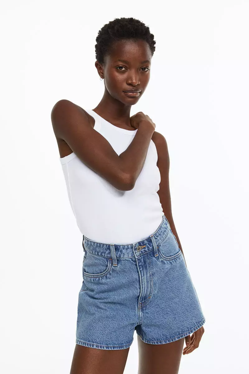 Women's shorts curvy fit hot sale