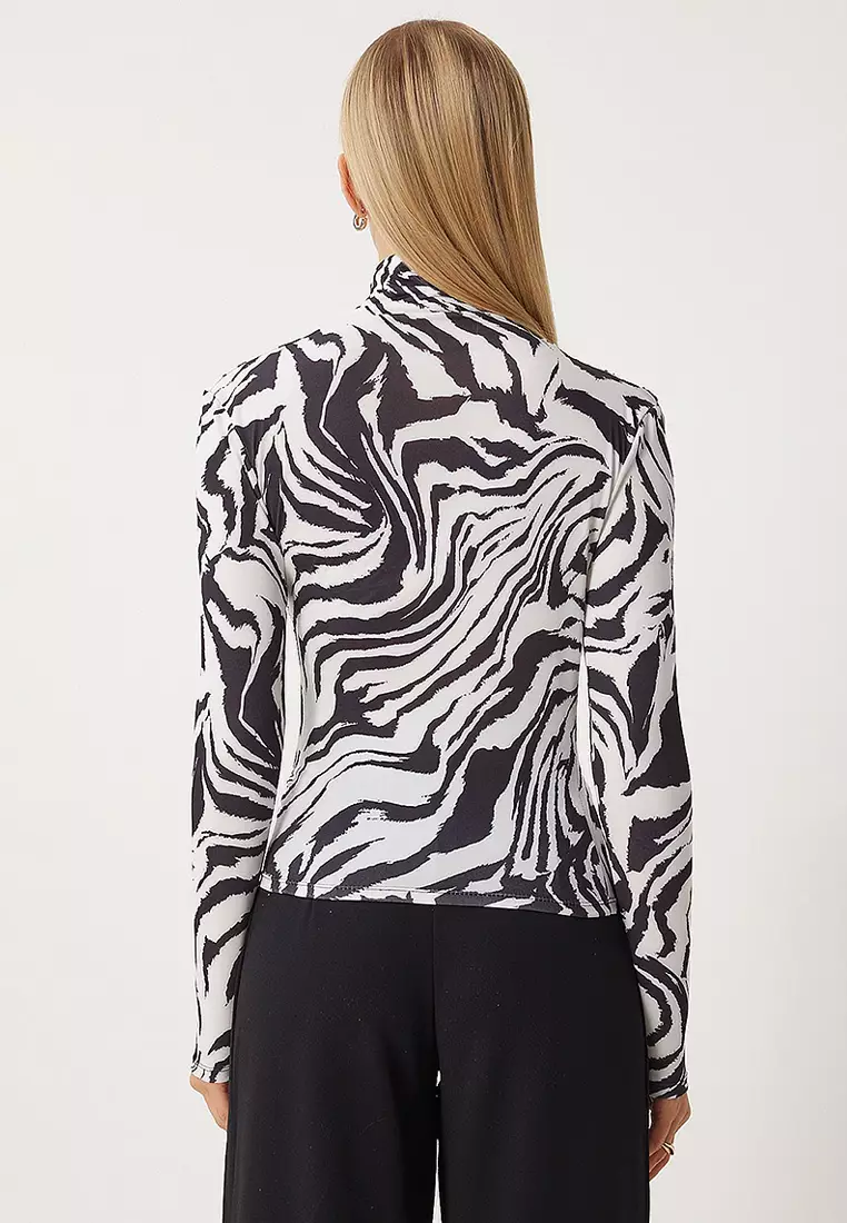 Gather Detailed High Collar Sandy Blouse