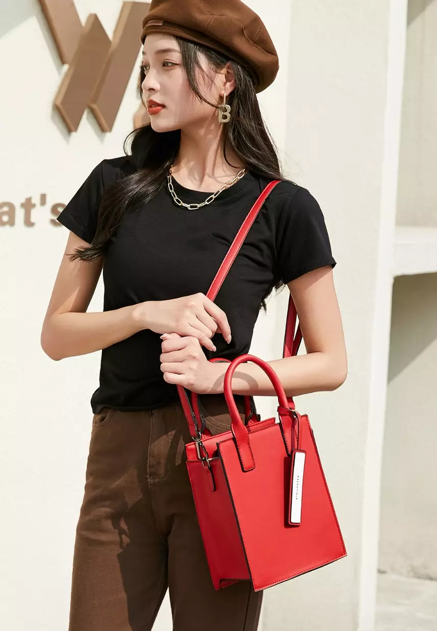Hand sling bag hot sale