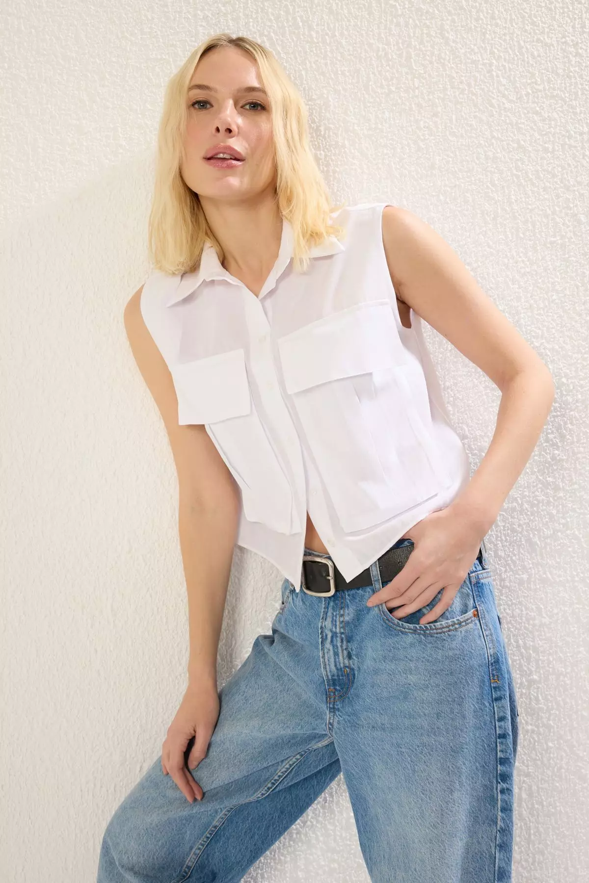 Sleeveless Regular Shirt