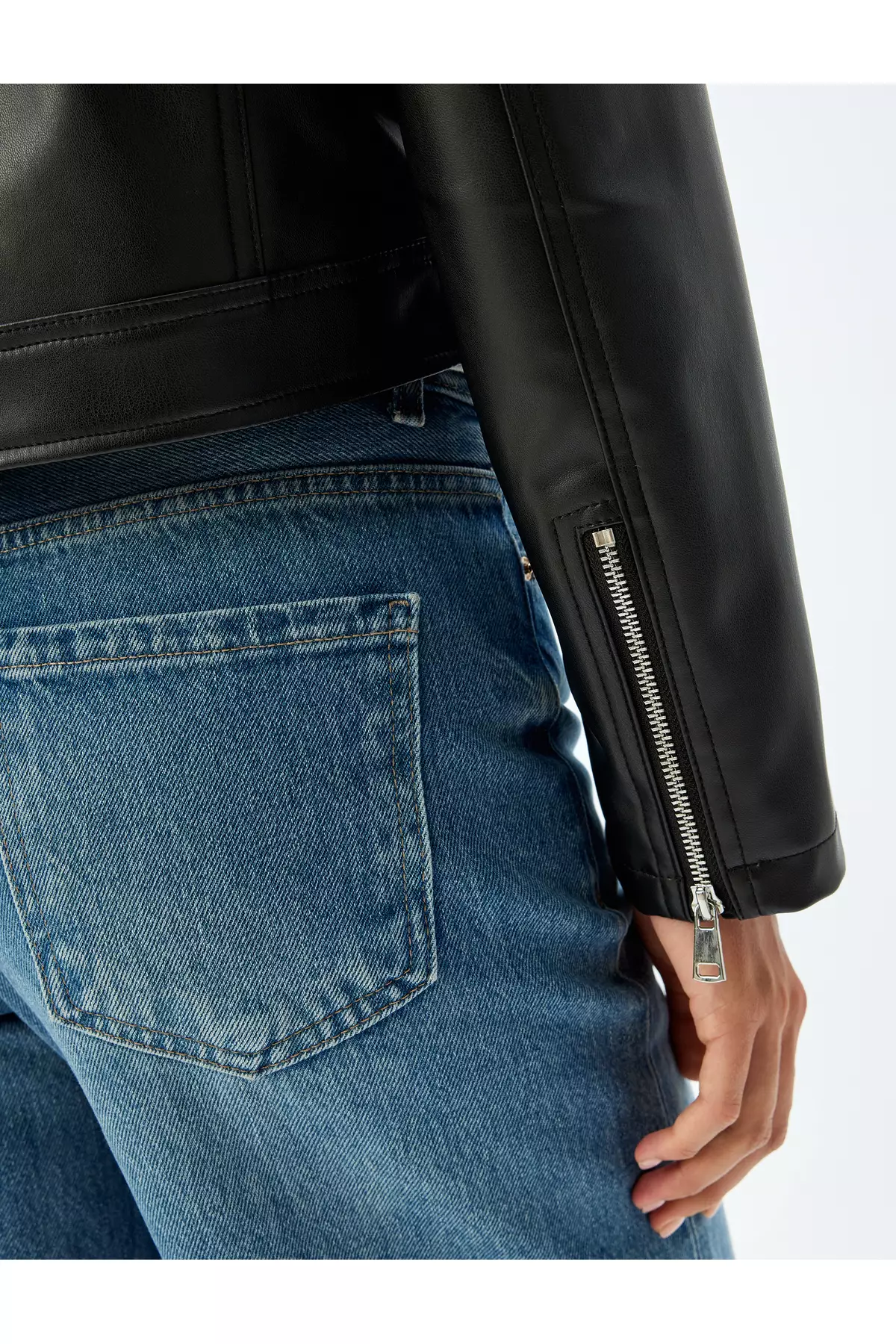 Crop Faux Leather Jacket With Zippered Pockets
