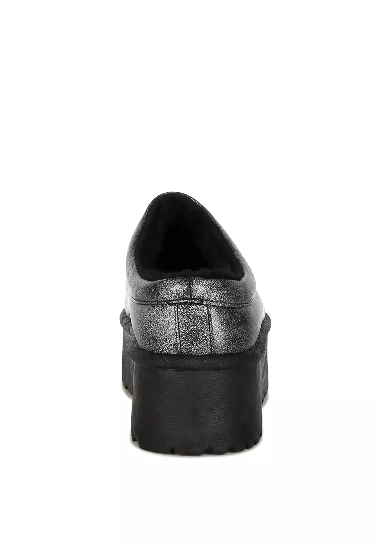 Sepatu Slip-On Klasik Platform Kulit Imitasi Warna Hitam