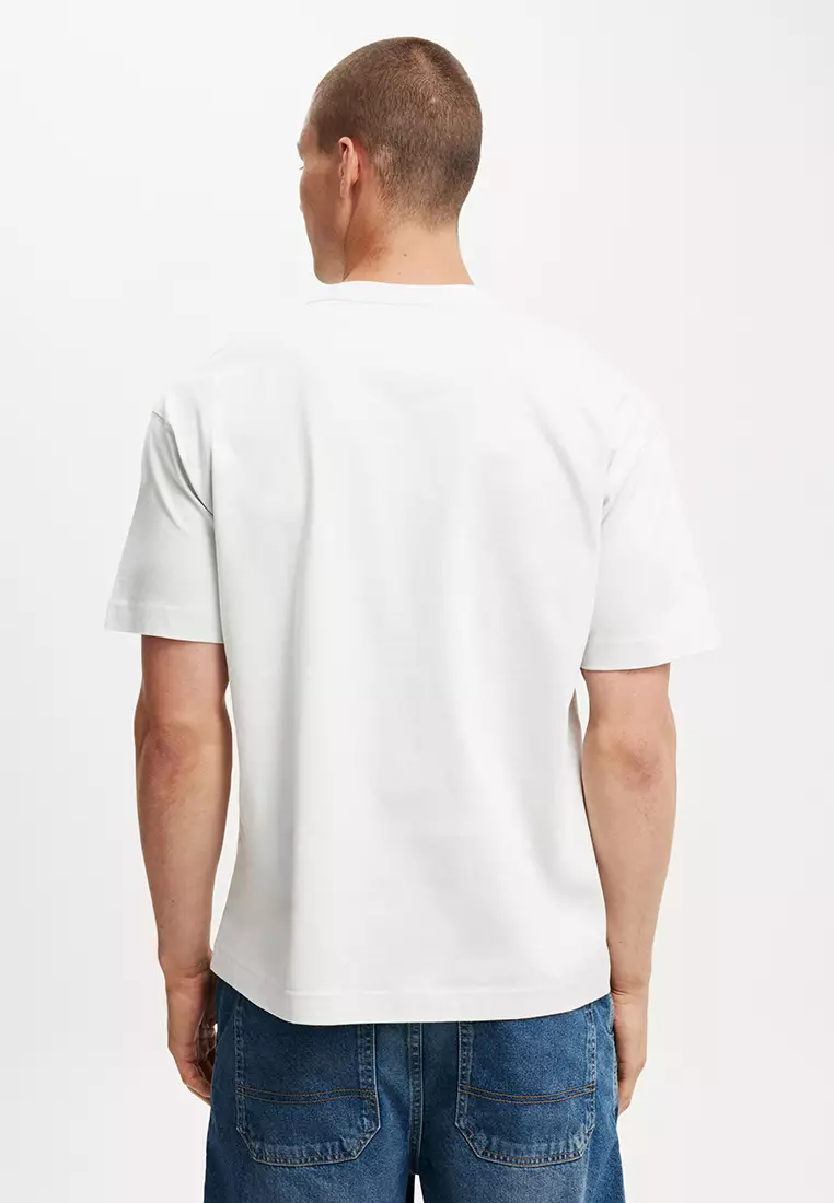 Box Fit Graphic T-Shirt