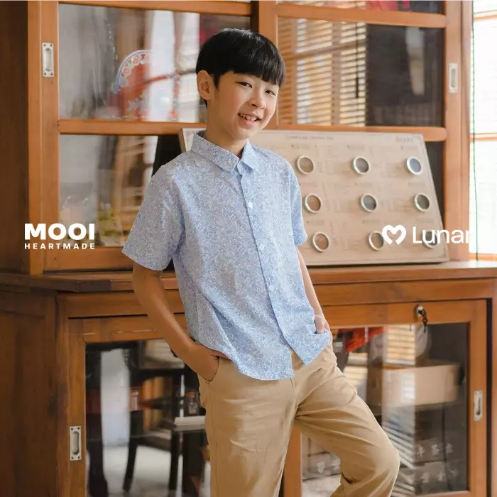 Mooi Kemeja Anak Laki-Laki Lunar Collection Han Collar Shirt - Red Cherry