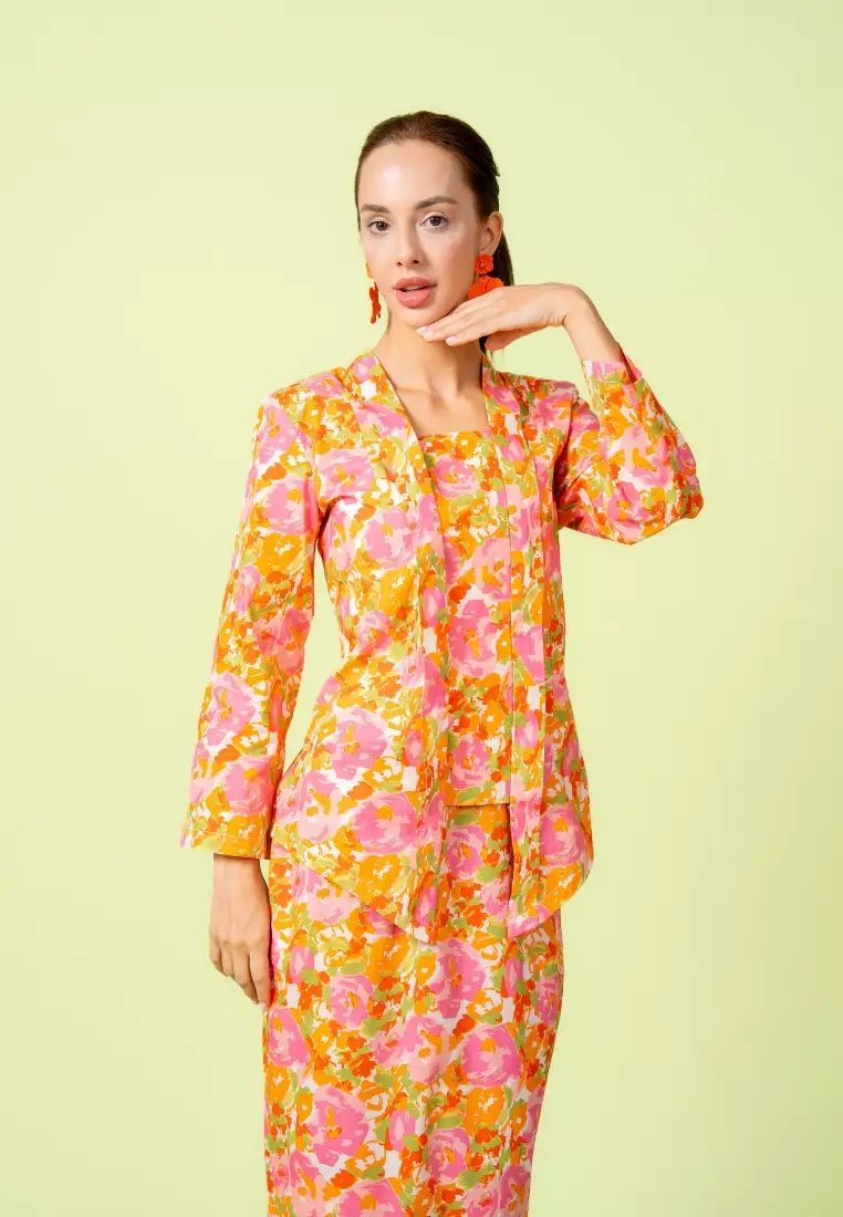 Bayu Somerset Agnes Kotabaru Kebaya - Jenna White