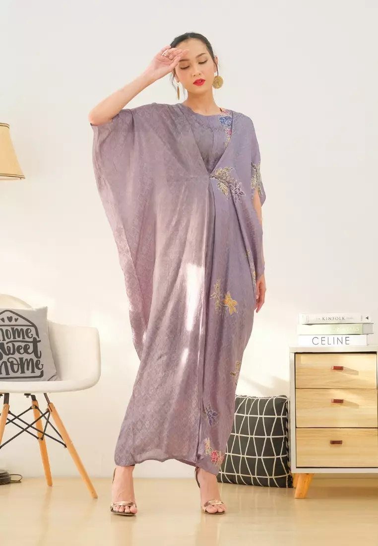 RINJANIE BATIK - Kaftan Batik Wanita - Kaftan Syariah - Lavender - OOTD Lebaran - Batik Encim Peranakan Premium