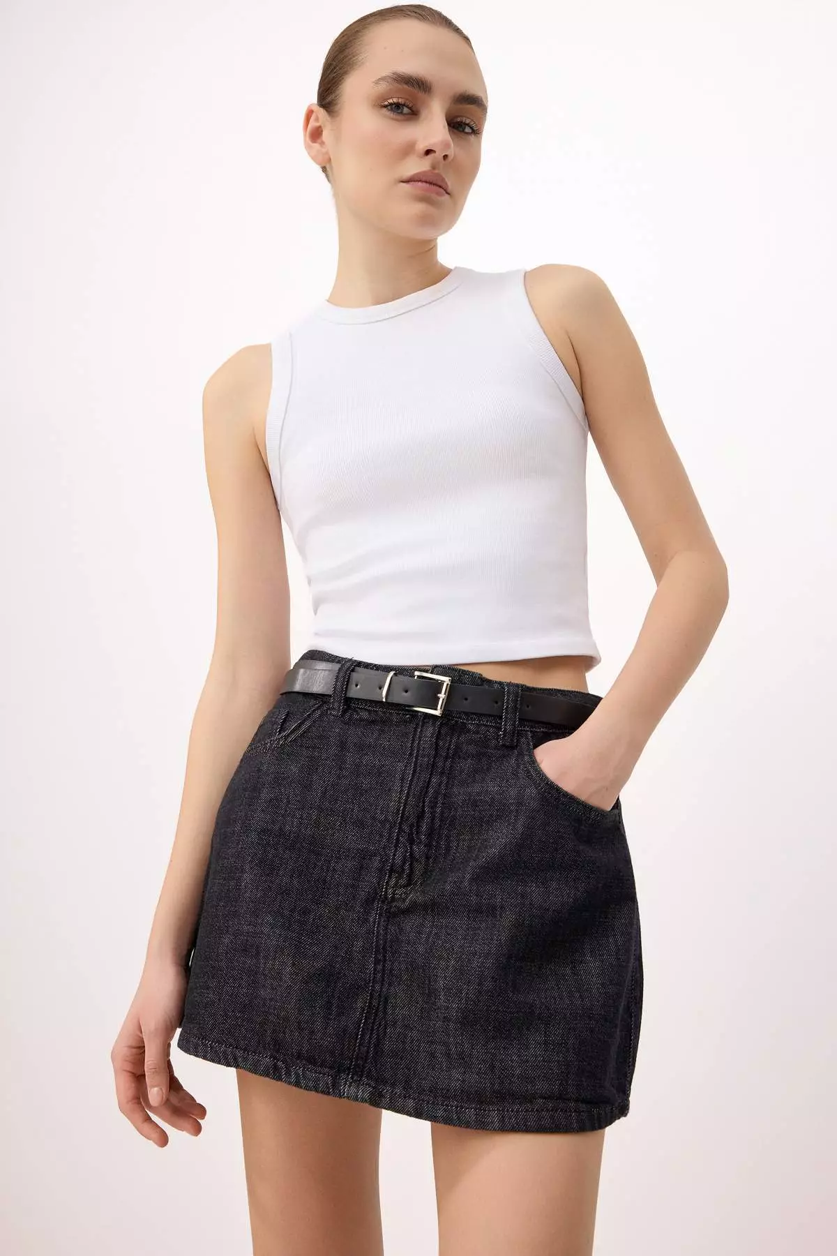 Black Belt Detailed Denim Shorts Skirt With Skirt Look On The Back Twoaw26Sr2