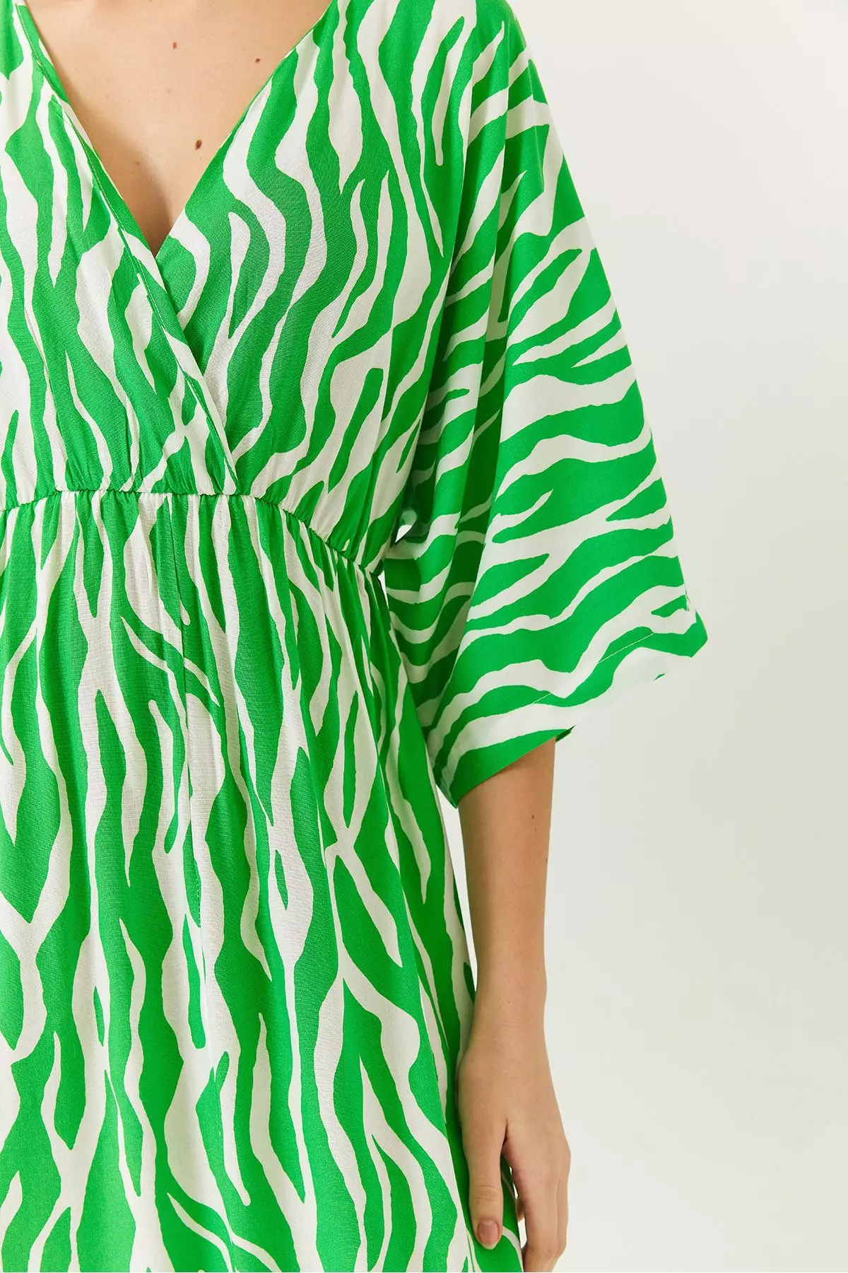 Women's Double Breasted V Neck Front Slit Detail Print Dress 60261411