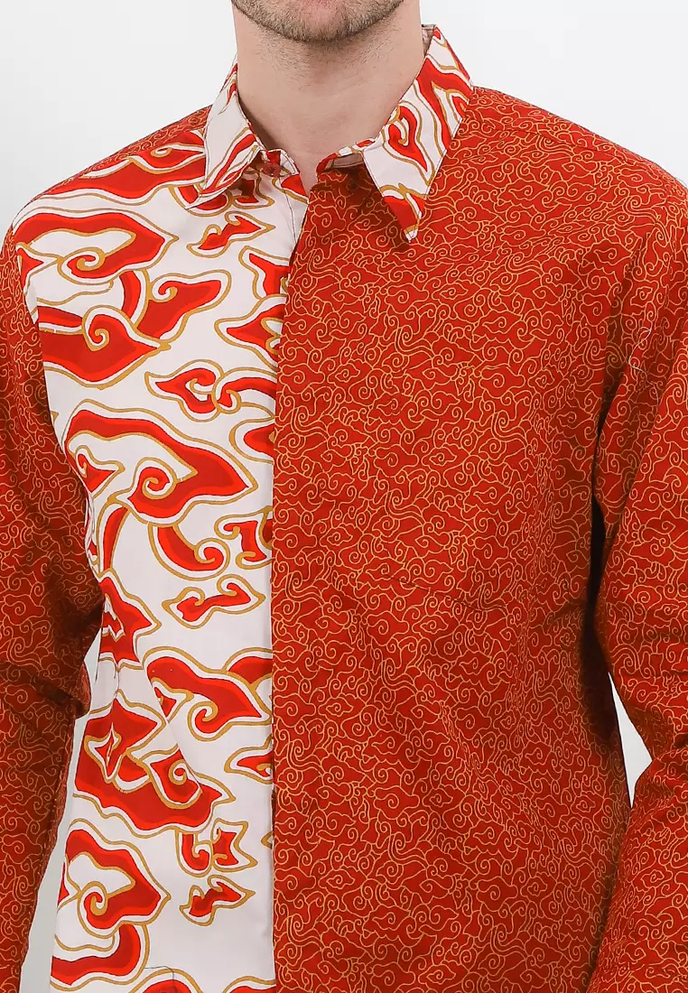 Kemeja Body Fit Batik Mega Mendung