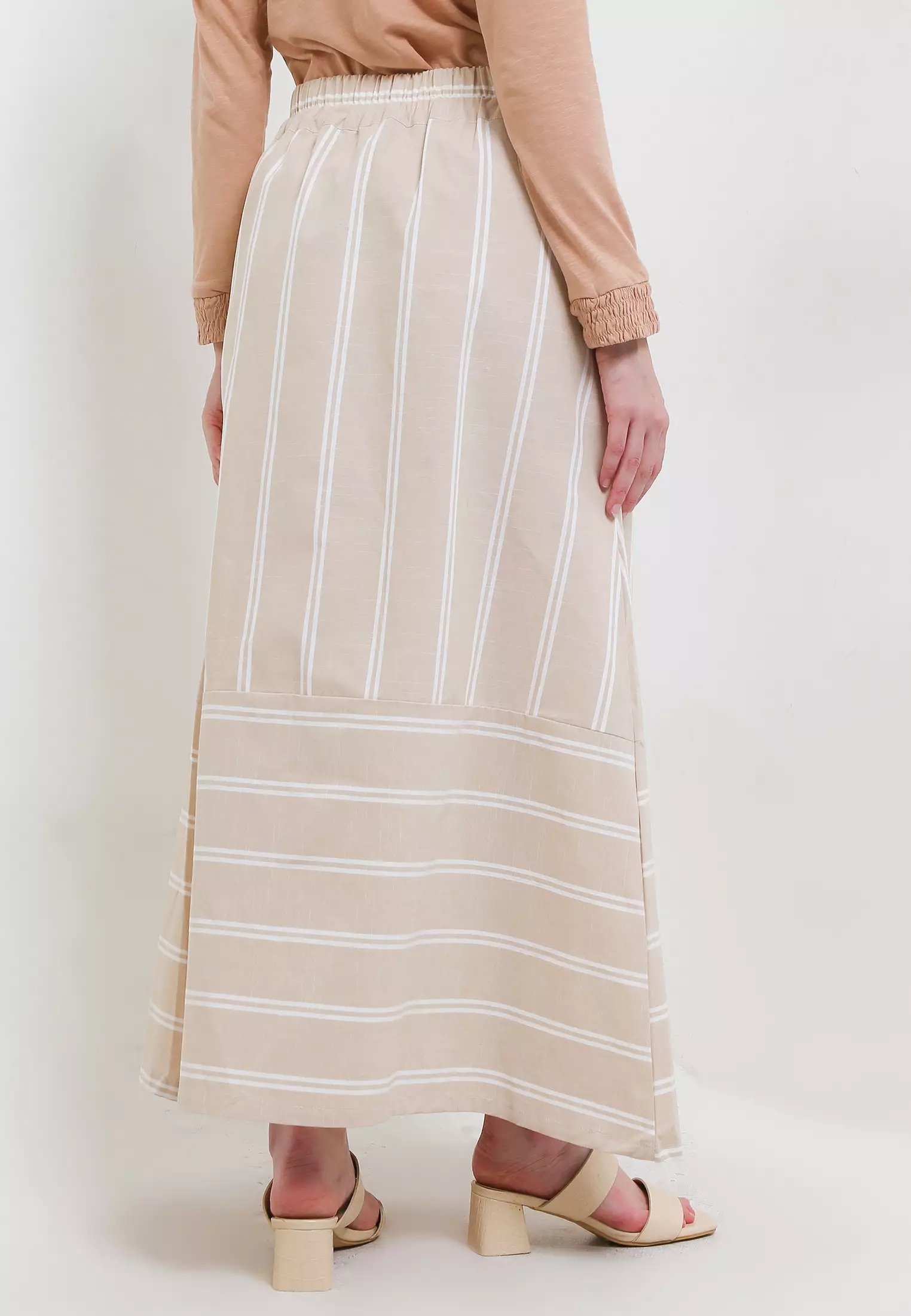 MFMW Rukza Rok Panjang Khaky Motif Salur Putih