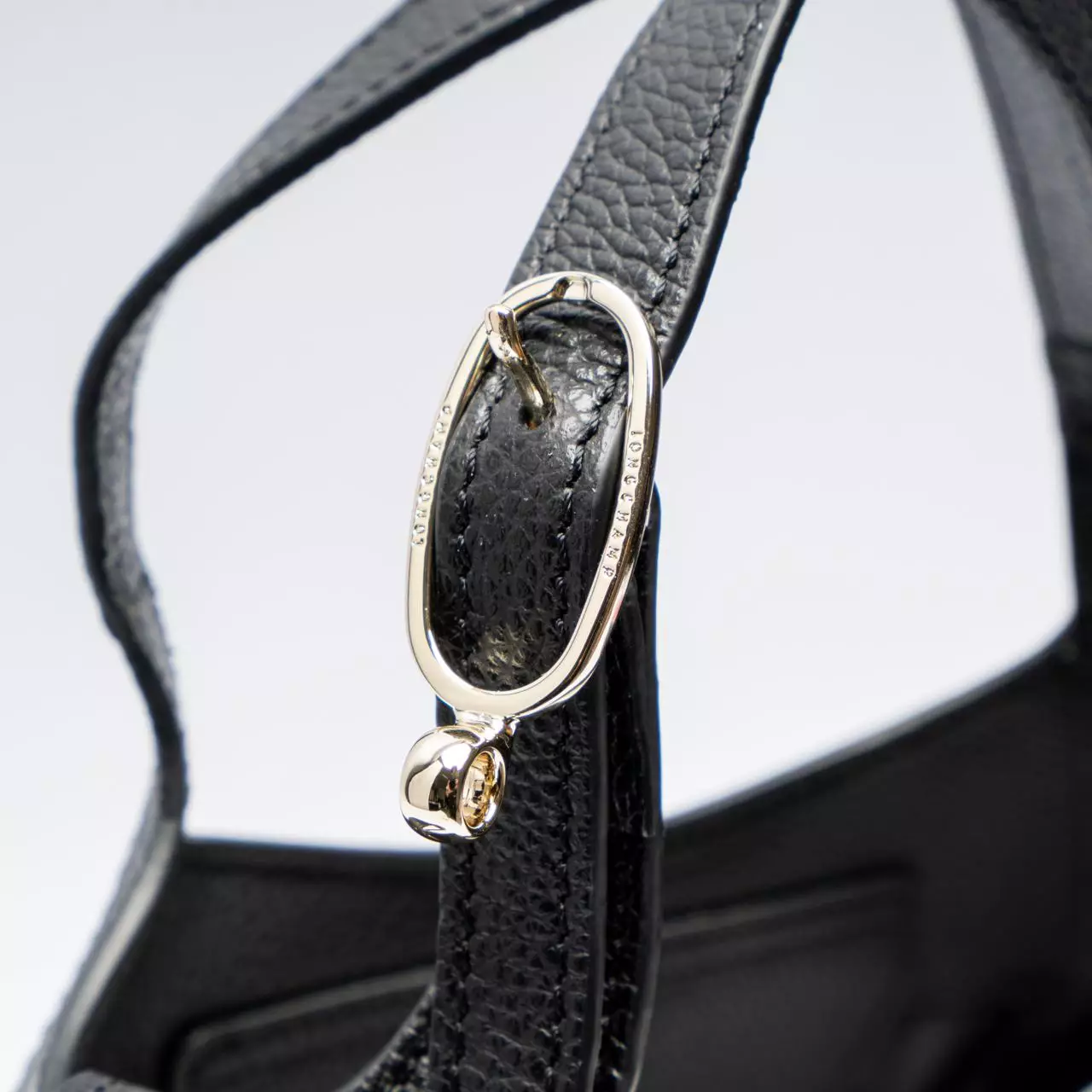 Le Foulonné Small Grained Handbag Black