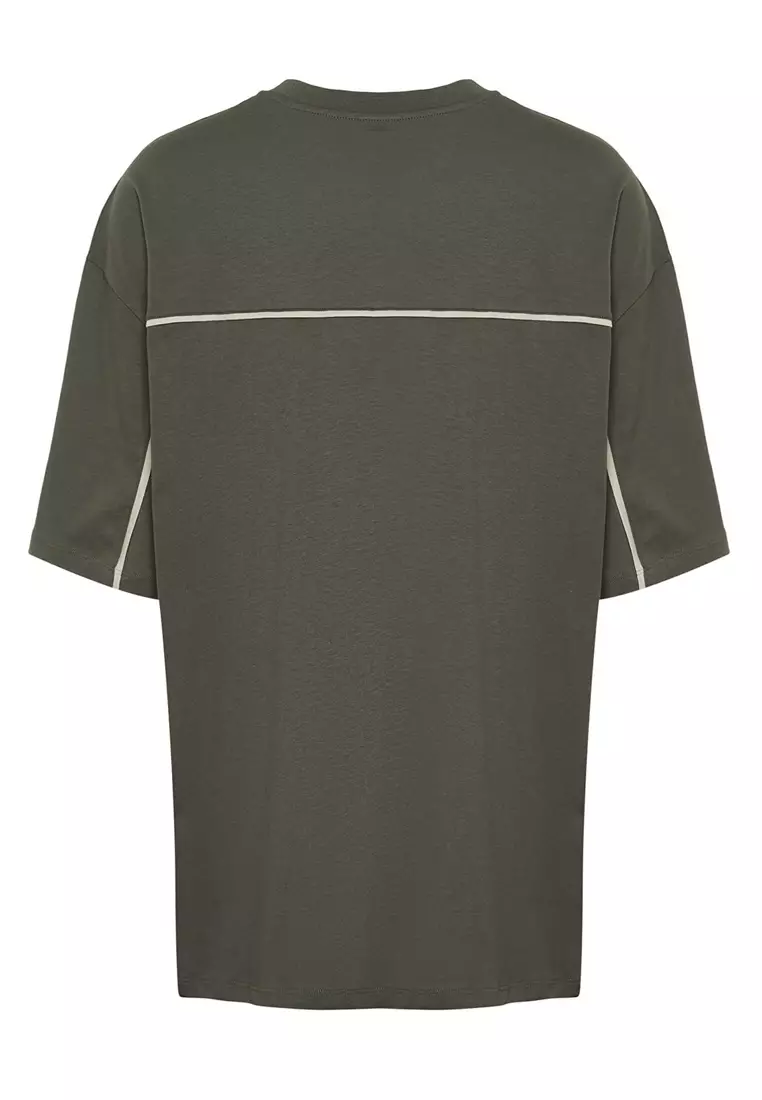 Contrast Piping T-Shirt