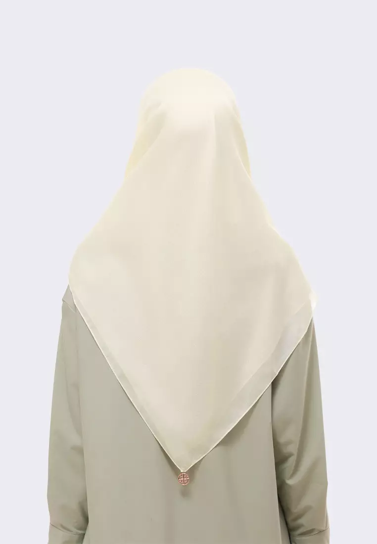 Ria Miranda Broken White Rarina Scarf
