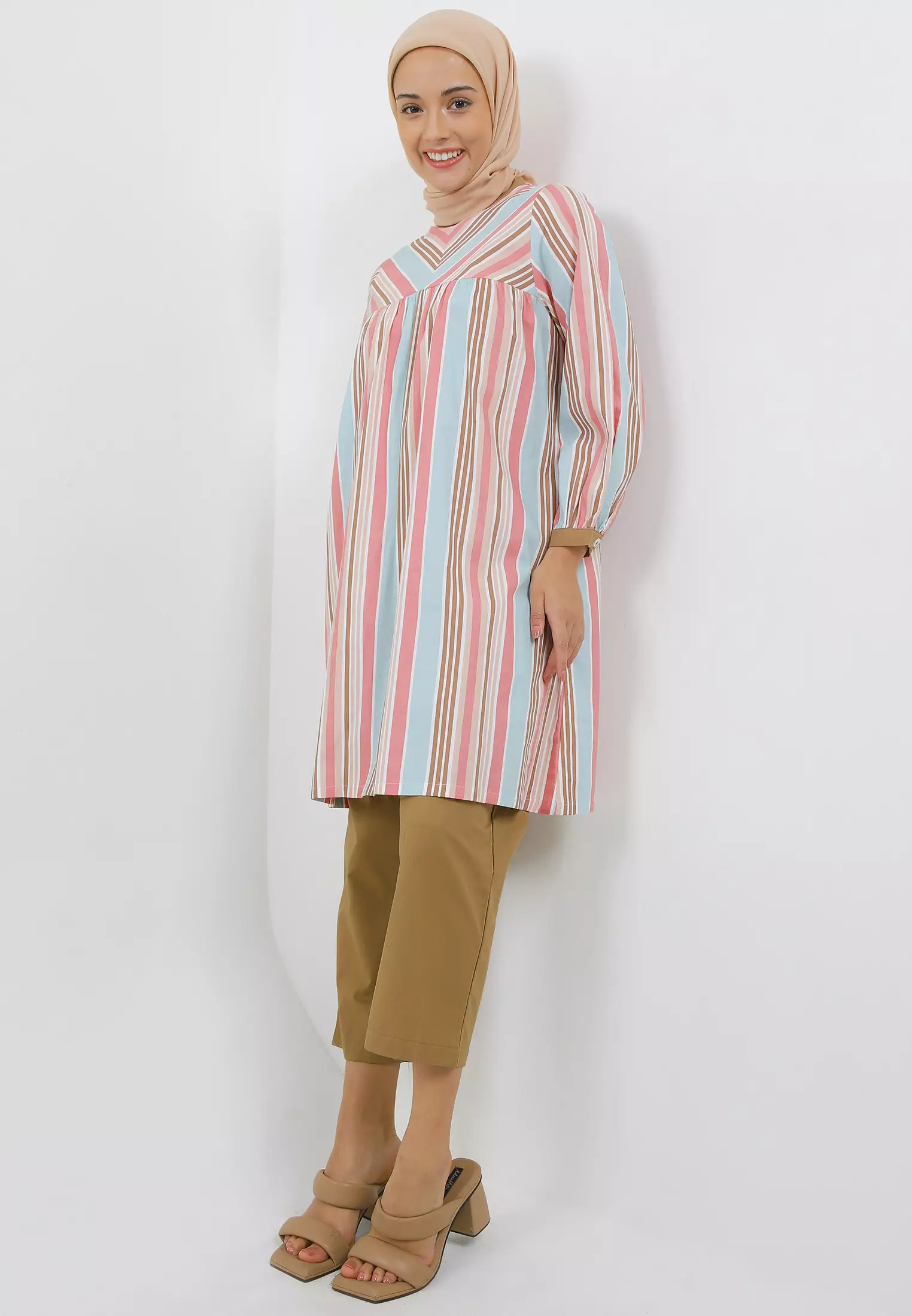 MFMW Pujiseuri Tunik Multicolor Motif Salur