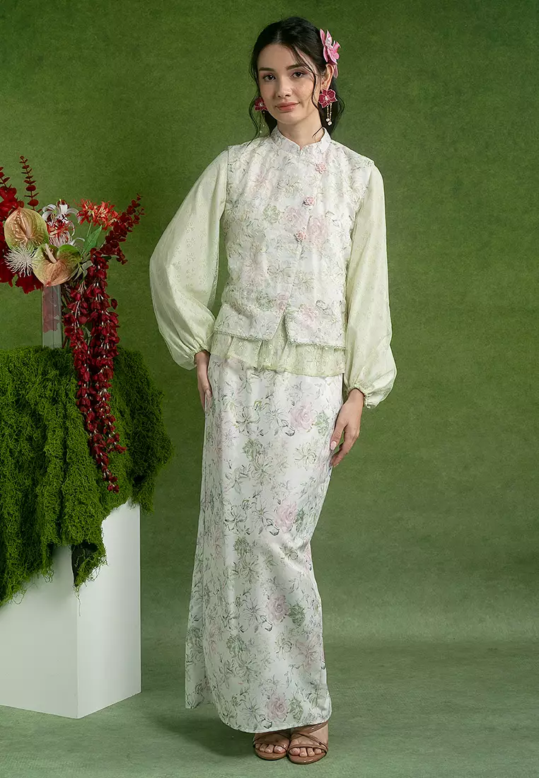 Hana Kurung Modern Embroidered Set