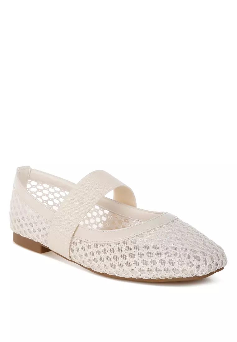 Sepatu Balerina Tali Tengah Kaki Berwarna Beige