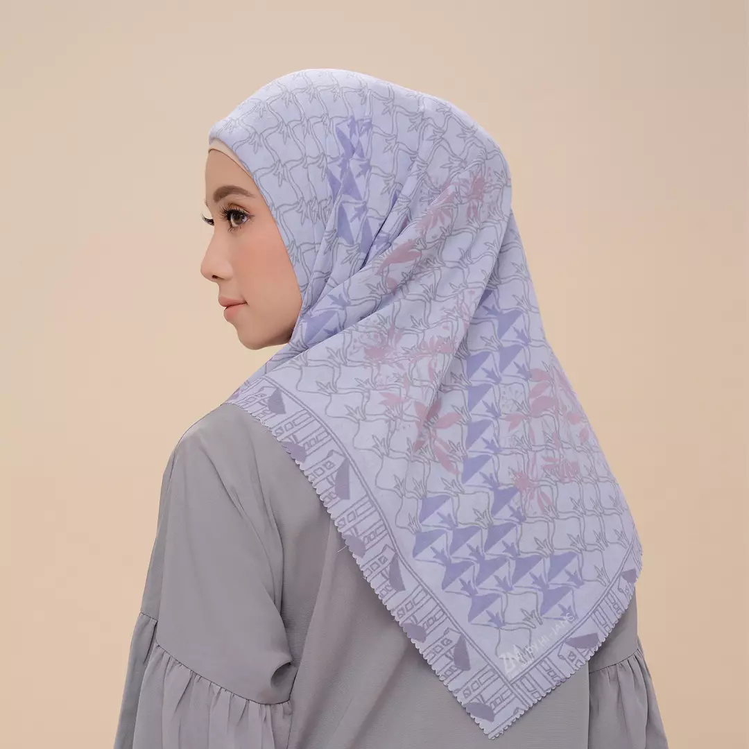 ZM Zaskia Mecca - Palembang Cloud Scarf Kerudung Segi Empat - Jelita Indonesia
