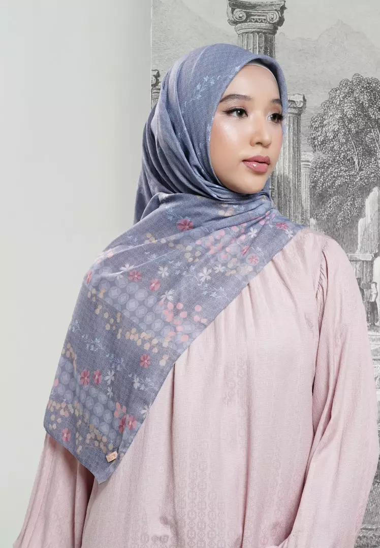 VIALOVA Print Scarf Blue - Kerudung Hijab Segiempat Motif With BOX - Bahan Voal Premium - Ukuran 115x115