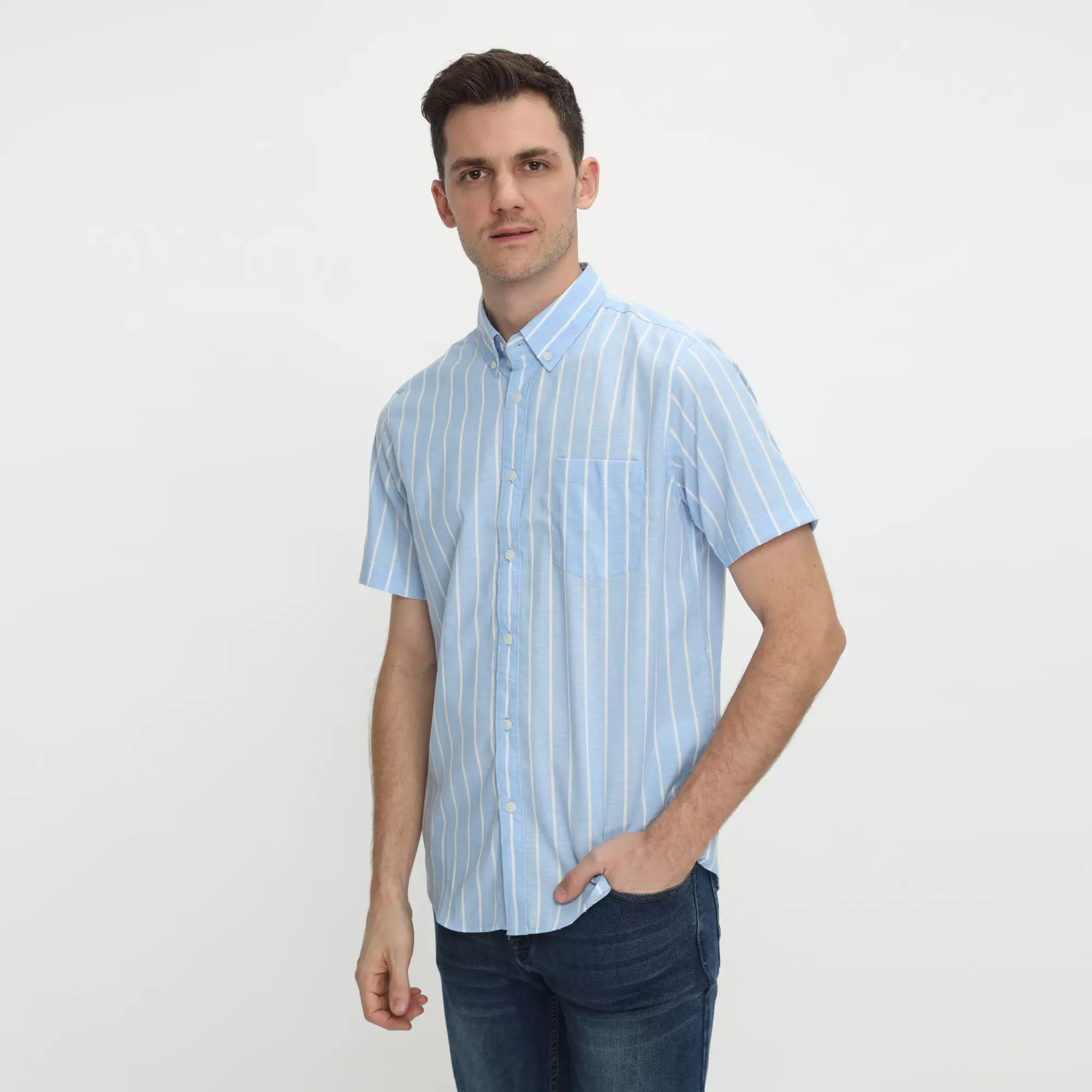 Platini Kemeja Motif Salur Pria Lengan Pendek Katun Sky Blue 73494.21