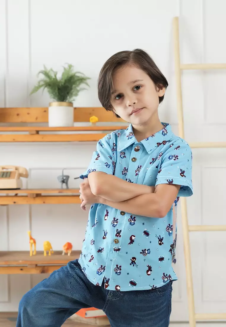 Kemeja Anak Laki Laki Lengan Pendek Katun Motif Superhero Collar Shirt 4438 Vensk Biru