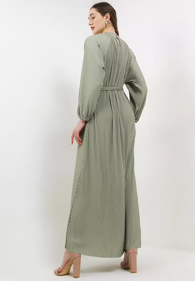 Self Tie Clover Pin Detail Pleated Long Dress