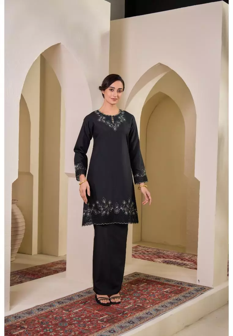 Kurung Moden Sulam Maleeka
