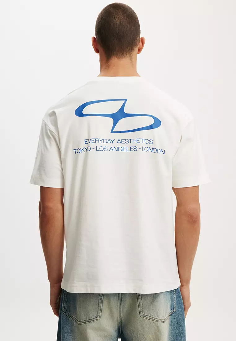 Box Fit Graphic T-Shirt