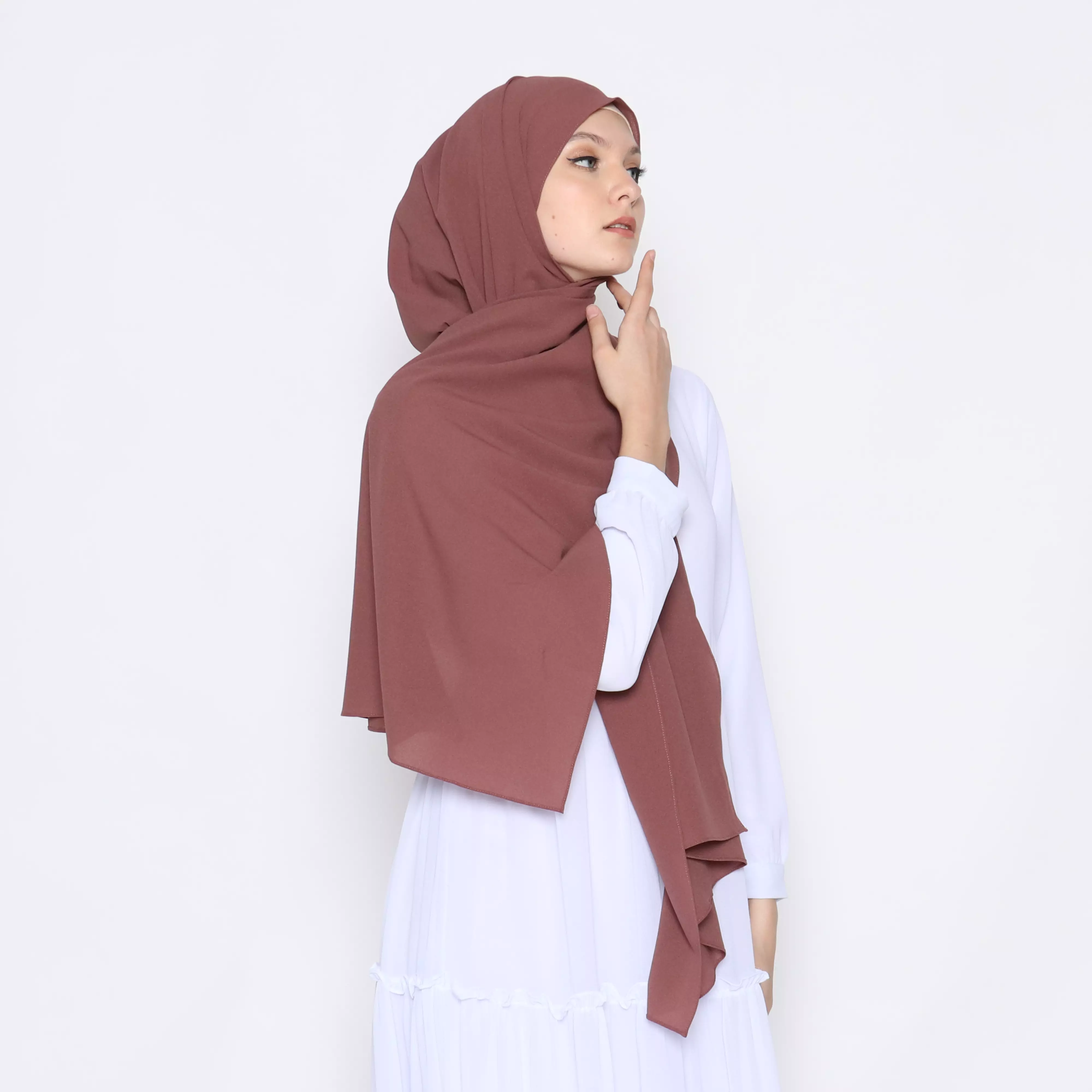 Pasmina Diamond Jahit Tepi Brownies