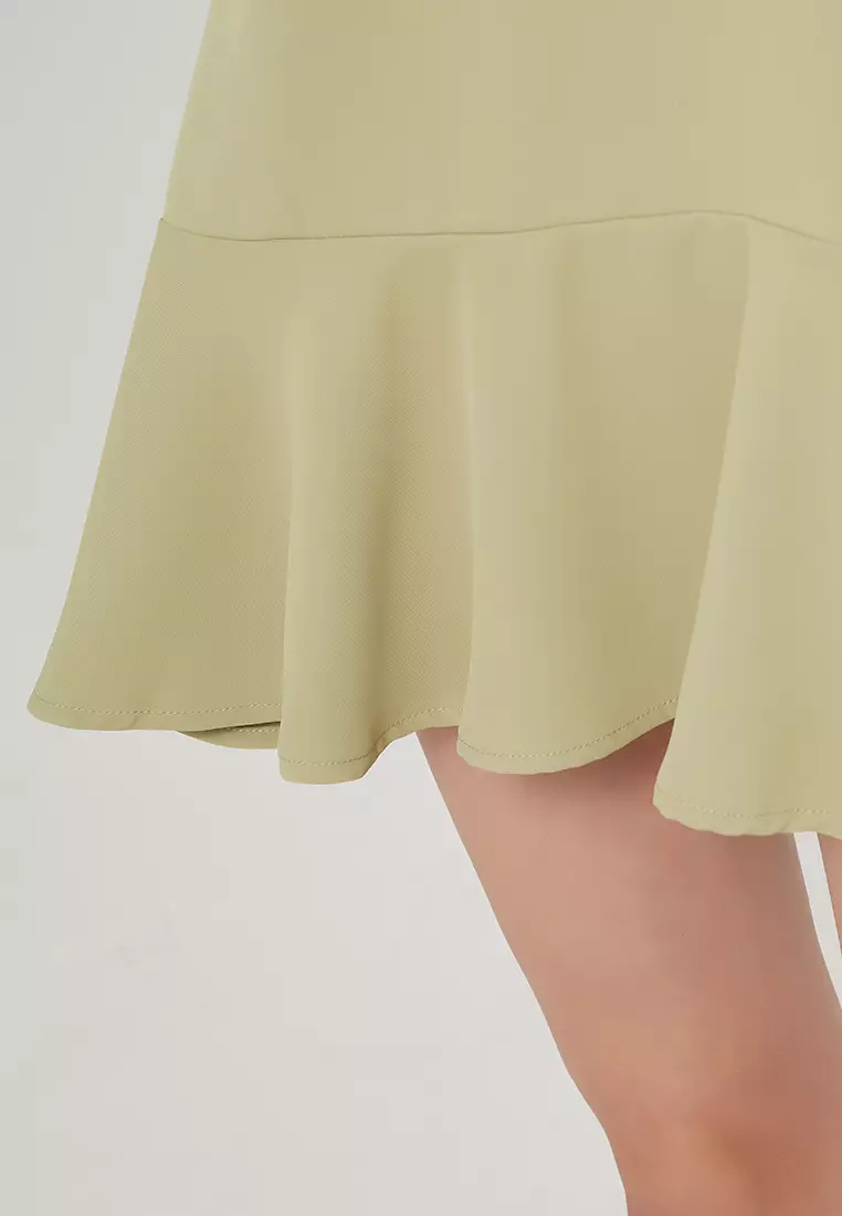 时尚气质高端简约无袖圆领荷叶边背心连衣裙经典纯红哑光缎面连身裙 B22041208GR