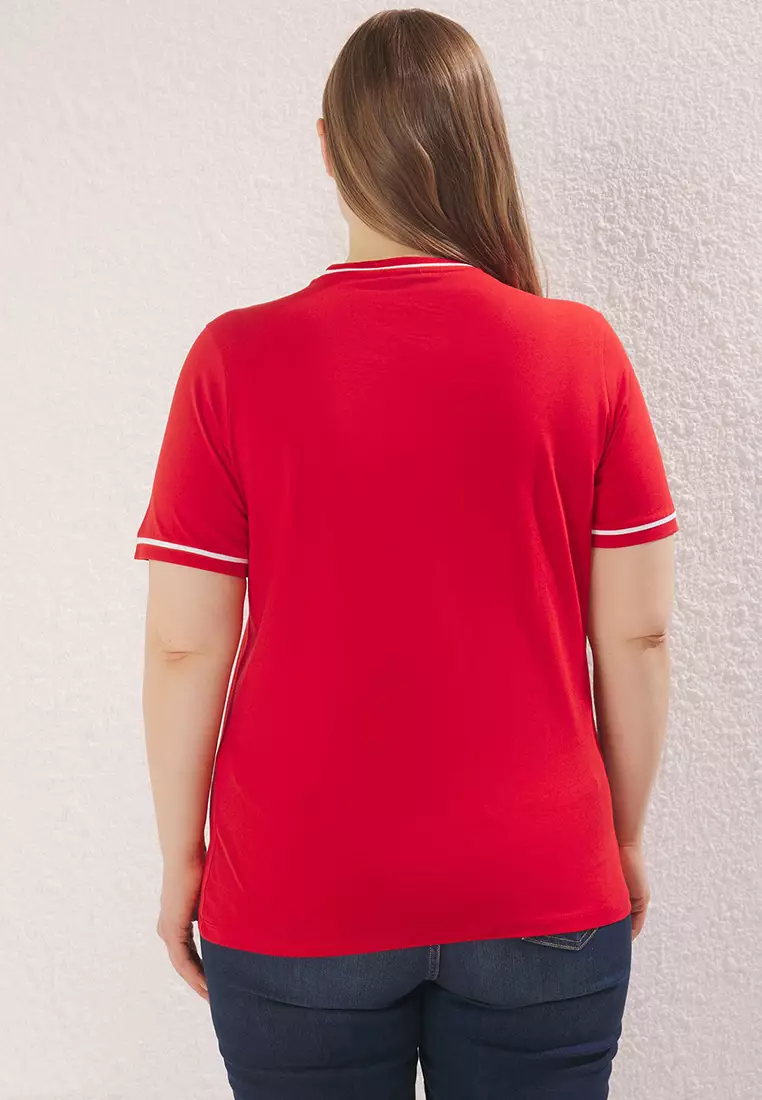 Red Crew Neck with Piping Detail Basic Plus Size T-shirt TBBSS25BF00050