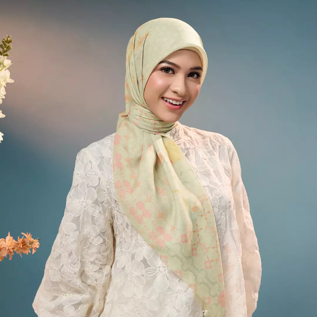 [INCLUDE HARD BOX] ZM Zaskia Mecca - Scarf Bunga Pertiwi Edisi Cut Nyak Meutia Green | Material Voal Alaska Premium | Hijab Motif Segi Empat