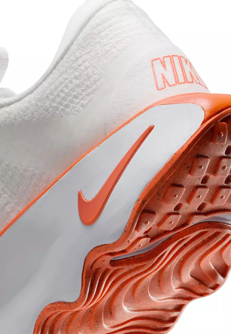 Motiva Walking Shoes