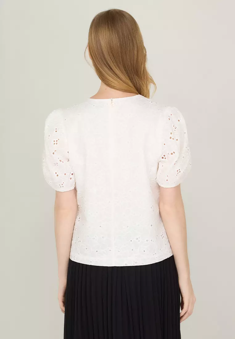Amiethee Short Sleeve Top in Cotton Eyelet
