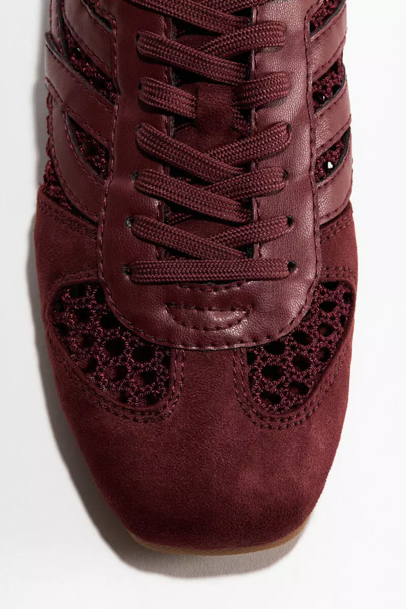 Crochet-look trainers