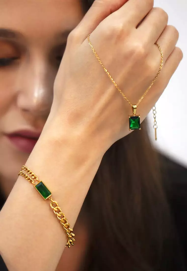 Emerald Green Robyn Rectangular Pendant Necklace