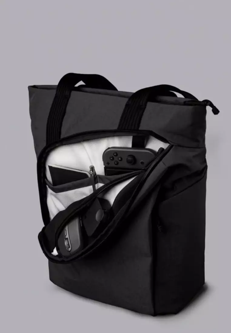 Alpaka Flow Totepack Minimalist 2 in 1 Backpack Tote for Daily & Travel Black Axoflux