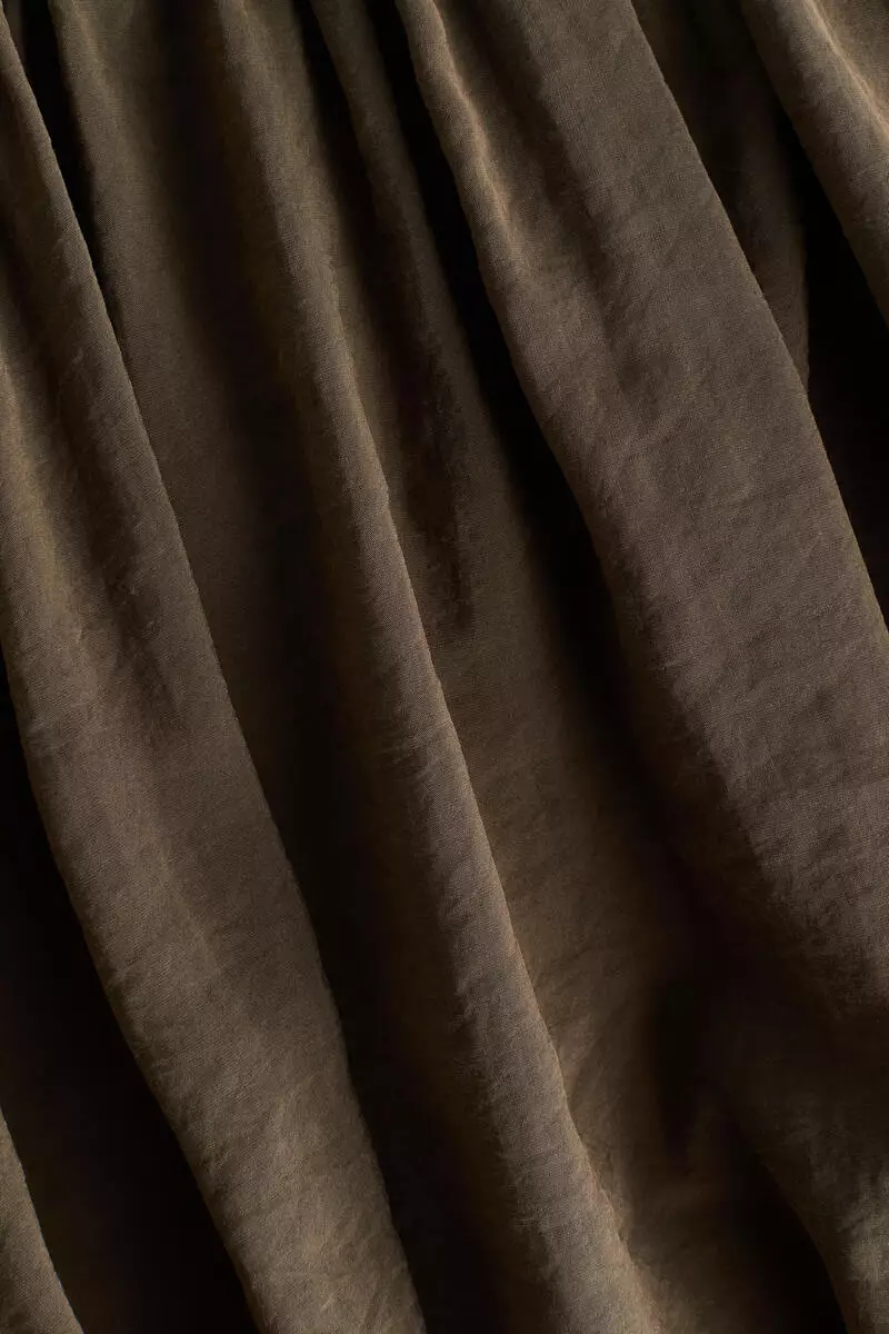 Cold-shoulder blouse