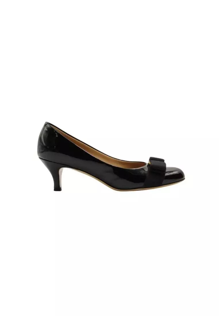 Salvatore ferragamo sales carla 7