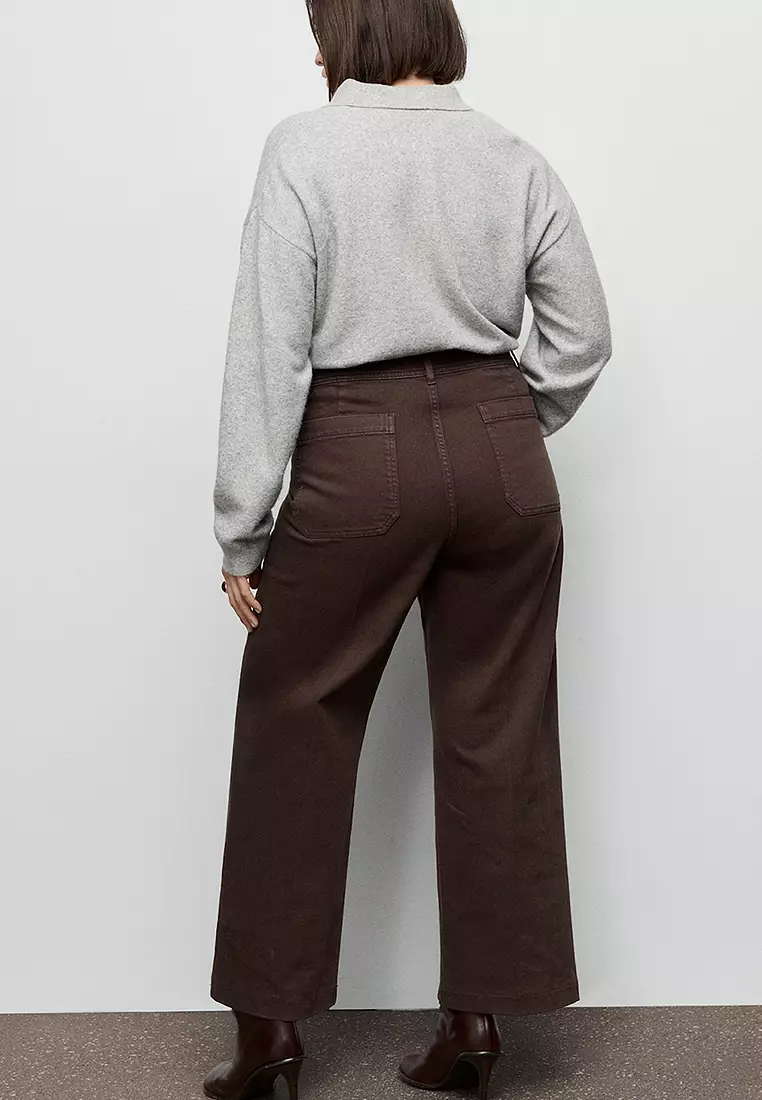 Wide-Leg Jeans With Pockets