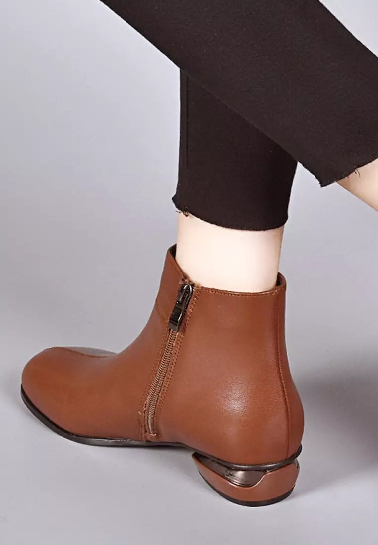 Low heal boots shop