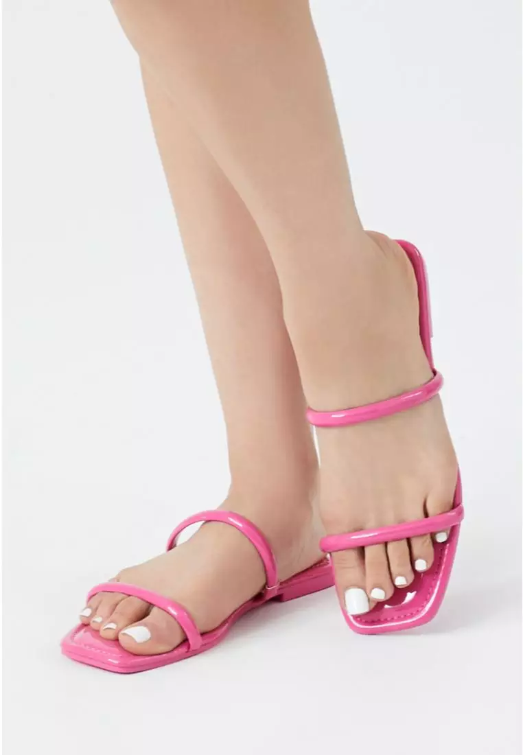 Discount on Forever 21  shoes - SKU: Dual-Strap Flat Sandals