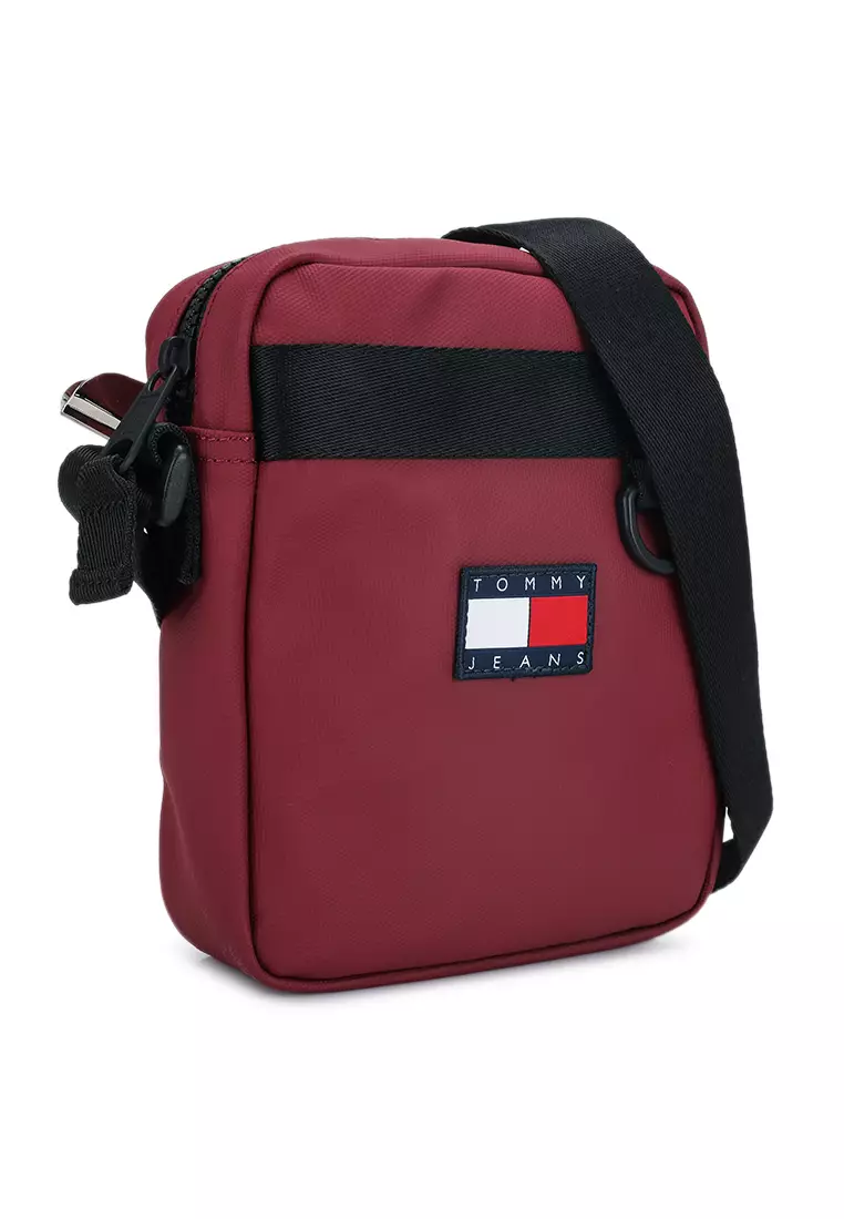 Tommy hilfiger elevated messenger discount