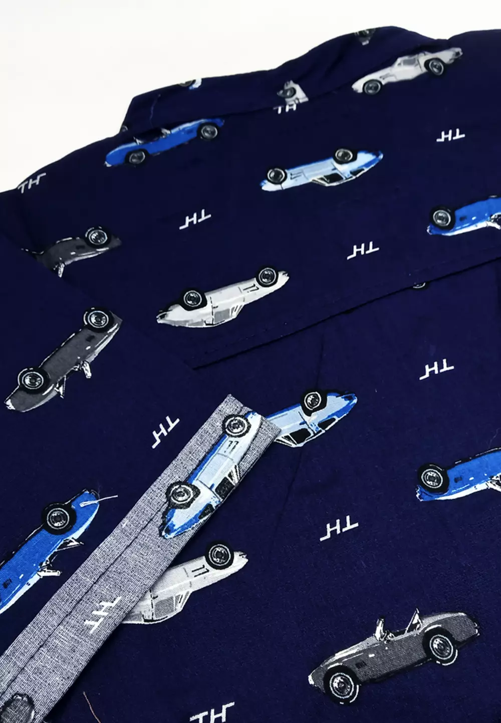 Wakakids Kemeja Anak Laki Laki Usia 1 Tahun Hingga 8 Tahun Atasan Baju Kerah Shanghai Mandarin Collar Motif Race Car Navy Full Printing 4263 Vensk