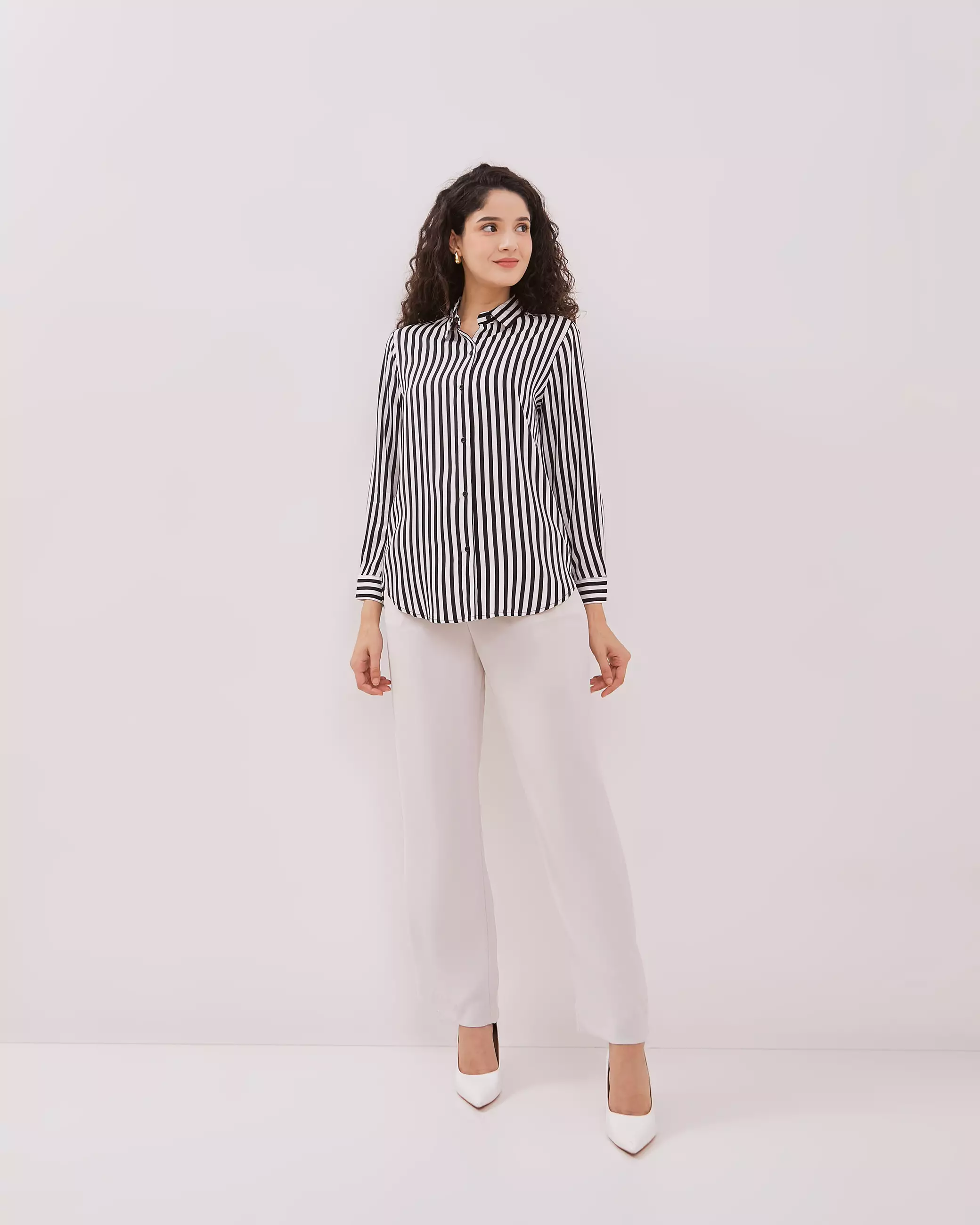 Urban Exchange Lyla Black Stripe Shirt - Kemeja Stripe Lengan Panjang Warna Black