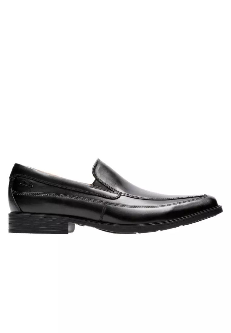 Clarks tilden free store