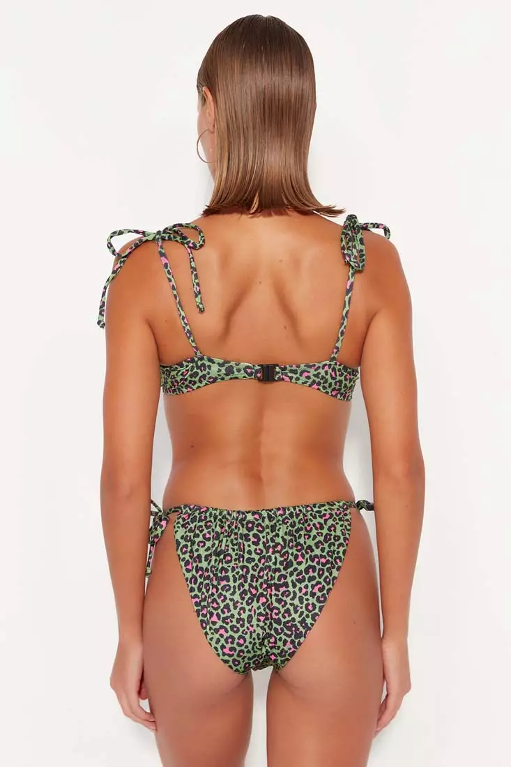 Bikini set of underwire bra top and highleg bottom, animal pattern